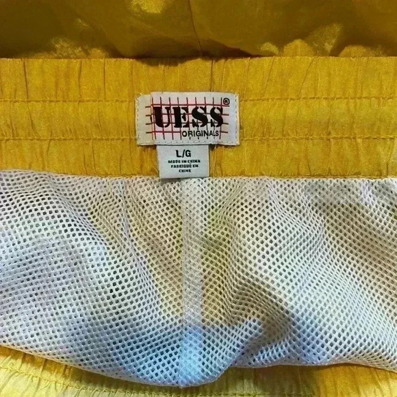 Guess Yellow Swim Shorts Beachwear Men's Size Large Retro 90s Designer Like New - Picture 4 of 4